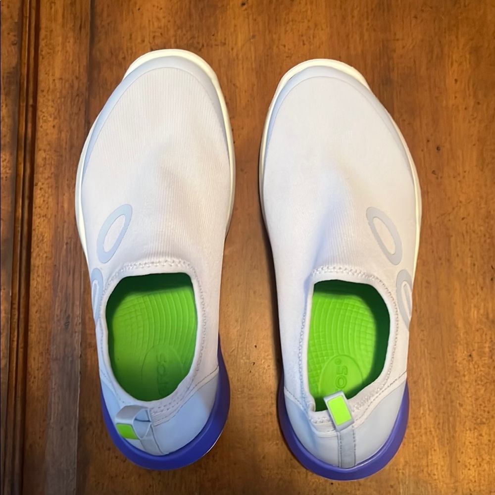 Lavender Slip-On oofos shoes